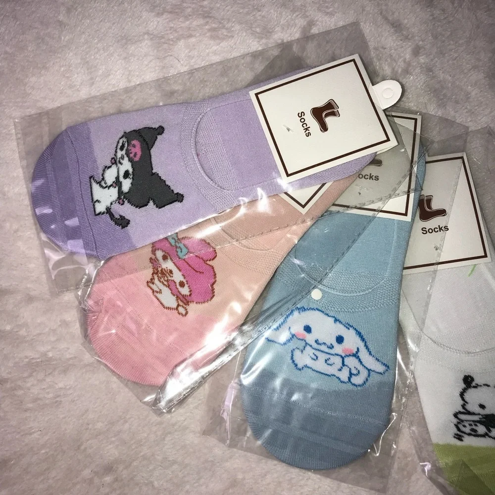 Sanrio characters Socks 4 Pairs Sz 5-6 Multicolor Lightweight No Show Socks New